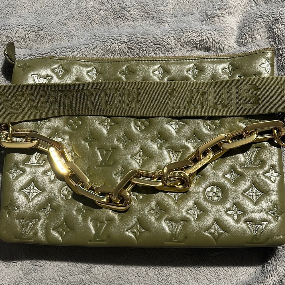Louis Vuitton Coussin MM